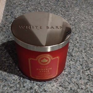 White Barn Pumpkin Apple Candle - Red and Silver